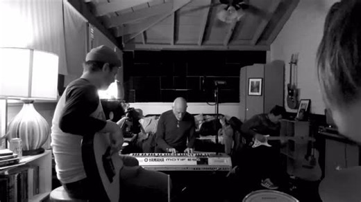 Steve | Music Photographer & Photo Coach on Instagram: "Never would I have imagined playing piano in a jam session but… this happened on Thanksgiving Day! Thanks to Binh and Evan and Justin for letting an imposter sit in with real musicians ☺️. It was epic!"