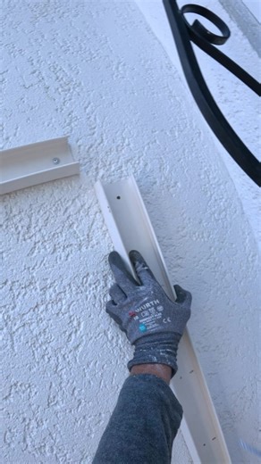 Installation de Goulottes pour Climatisation Monosplit