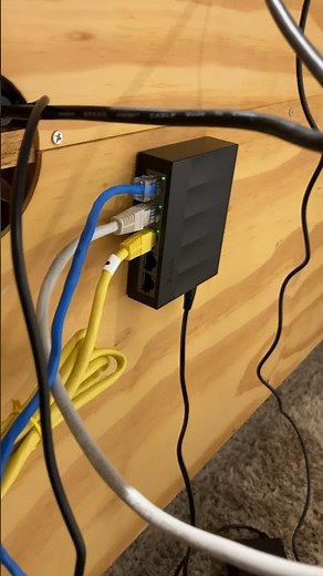 Switch Instalado Tp-Link 5-Port Gigabit LS1005G Plug and Play Ethernet Fanless Green Tech