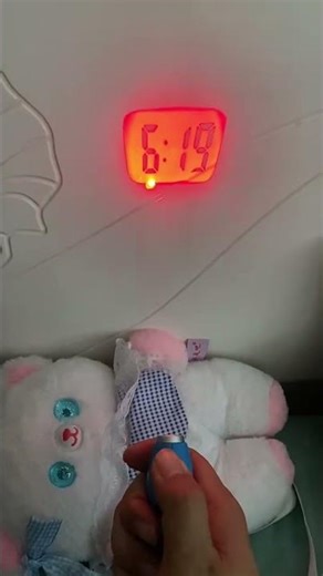 Mini Keychain Projection Clock ⏰✨