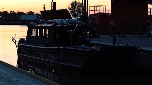 This 10 metre RCMP Landing Craft/Dive Boat is ready for service on the Fraser River in Delta, BC 🌊 Proudly built in Canada for our Royal Canadian Mounted Police 🇨🇦 | Hike Metal Products Ltd