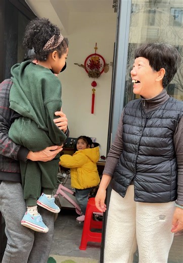 How to Make Simple Homemade Peanut Butter