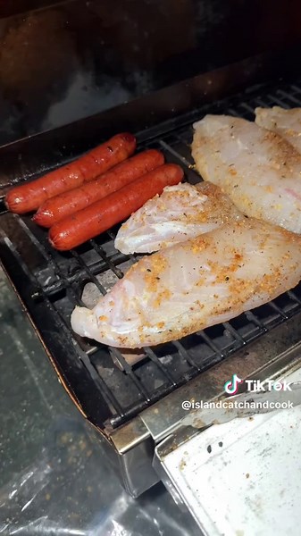 Island Catch and Cook (@islandcatchandcook) - Catching and Rating Pualu Fish in Hawaii