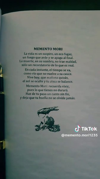 libro memento mori #libros #carpediem #carpediem✌🏽 #momentomori #filosofia