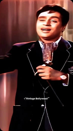 9.2K views · 102 reactions | Tere Pyar Ka Aasra Chahta Hoon Movie : Dhool Ka Phool #rajendrakumar #malasinha #latamangeshkar #mahendrakapoor #oldbollywoodsongs #bollywoodmovies #oldisgold #oldhindisongs | Vintage Bollywood | Facebook