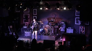 9.9K views · 783 reactions | Anthony Gomes TURNIN' IT UP at the Funky Biscuit! Check out Datflys Concert Videos for more HOT Blues Rock Videos! This video features songs from 'Peace, Love & Loud Guitars' and fan favorite 'Electric Field Holler'! Shop for these albums online at: bit.ly/ShopGomes | Anthony Gomes | Facebook