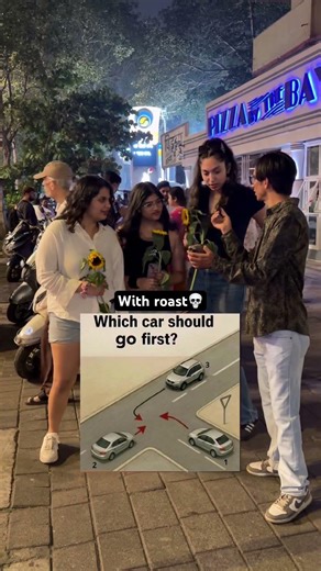 End me dekhna 🙂🤷‍♂️🫂 #streetinterview #voxpops #ytshorts #youtubeshorts #funnycomedy #car