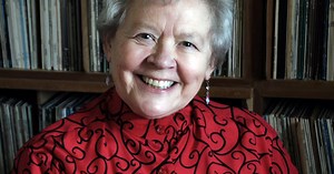 Legendary Scottish folk singer Jean Redpath has died aged 77 after battling cancer