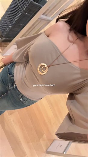 Literally obsessed 😍 Our Newest Released: Olivia Batwing Top 🦇 🛒Tiktok shop: dvclothingline #ootd #dvclothing #fashion #oliviatop | DV.Clothing