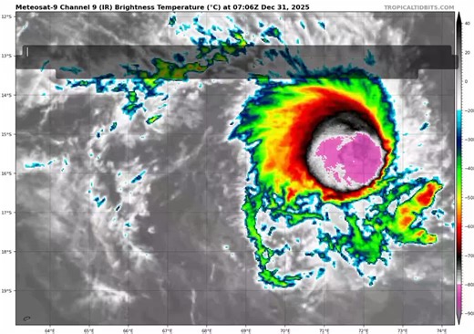 #CapCut Tropical Cyclone Grant Forecast Analysis A tropical low formed within an active monsoon trough over the Arafura Sea, north of Australia’s Northern Territory Top End, on 21 December. Erratic movement characterized its early phase, driven by competing northwesterly monsoonal winds to the north and southeasterlies to the south. By 23–24 December, intensification accelerated, with the system named Tropical Cyclone Grant at 03:30 UTC on 25 December (Christmas Day), 60 km north of the Cobourg 
