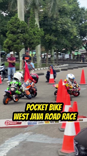Aksi Pembalap Cilik Lucu di Kejuaraan Balap Motor Jawa Barat