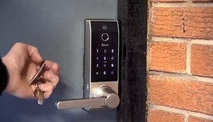 Watch Blusafe Contour V Smart Lock-Demonstration Video on Amazon Live
