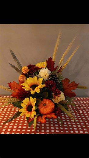 Unleash your creativity. Join me on the farm and create a beautiful cornucopia centerpiece for your holiday gathering. Saturday, October 18th, 10:30am. Tickets available at the link below. https://ticketscandy.com/e/cornucopia-design-workshop-12594 | Bountiful Blessings Farm LLC