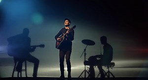 Νέο Music Video | The Script - Run Through Walls - SounDarts.gr