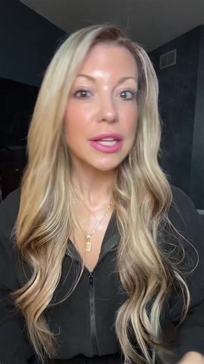 @IN COMMON this made my hair so silky and soft it made it so smooth and helped my frizz! This is amazing that you can use it on wet or dry hair! #hair #incommon #hairconditioner #frizzfree #smoothhairsecret