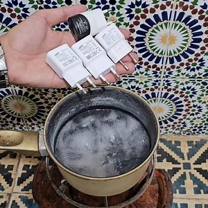 Put your phone charger in boiling water and get free energy for life = SIMPLE INVENTIONS | NJ