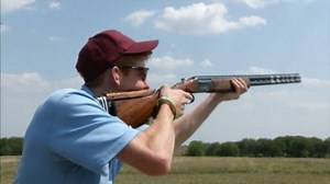 Texas teen breaks skeet shooting world record