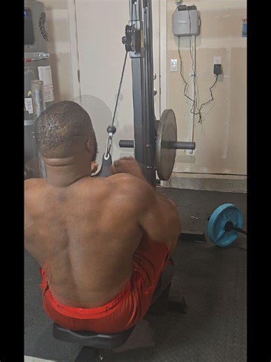 Compact Lat Pulldown & Row Machine for Home Workouts