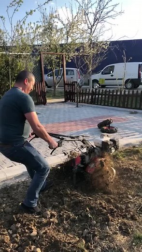 Efficient Lawn Care with a Motorized Mower