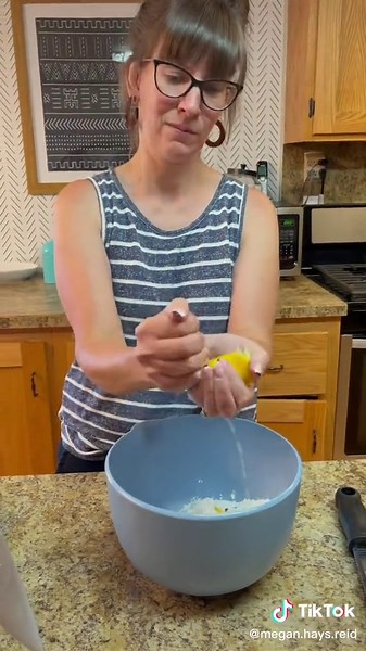 3-Ingredient Starbucks Lemon Pound Cake Recipe