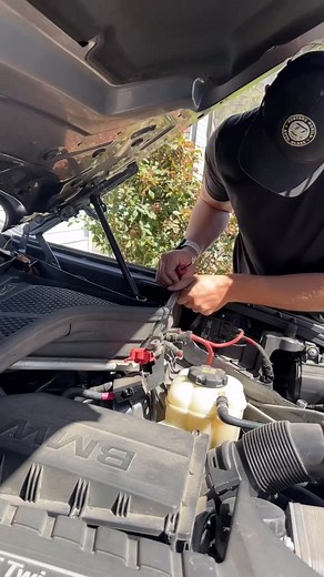 6.4K views · 109 reactions | BMW X5 front windshield replacement!#bmw #bmwx5 #cars #luxury #replacement #autoglass #glass #howto #likes #follows #comments #shares #views #fyp #explorepage #louisiana | Hunters Mobile Auto Glass | Facebook