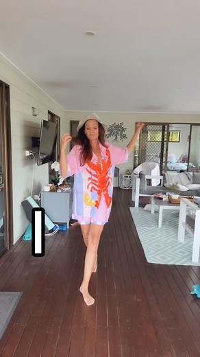 163K views · 121 reactions | When another random piece of clothing shows up in your mailbox… I do remember ordering it, I just don’t remember the lobster?? 咽 Got any epic online shopping fails you could share with me? 藍藍 #OnlineShoppingFail #ExpectationVsReality #RelatableAF #KeepingItReal #FunnyReel #BecauseLife | Danielle M James | Facebook