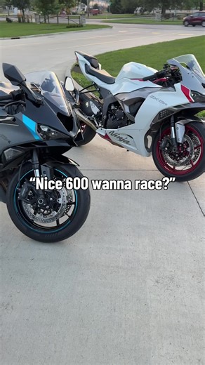 Exploring the Kawasaki ZX10R and ZX6R Motorcycles