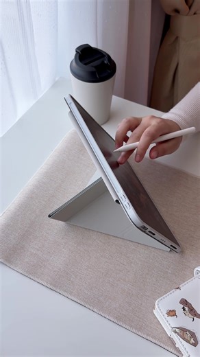 Transformable iPad Case: 5 Stylish Designs