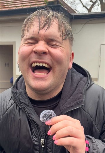 Favourite post match snack? #NaGaeilAeracha is an LGBTQ GAA club and is recruiting across football, hurling and Camogie! 🏳️‍🌈🏳️‍⚧️ Slide into our DMs if you’re interested and reshare this video to help others see it! 🖤🩷