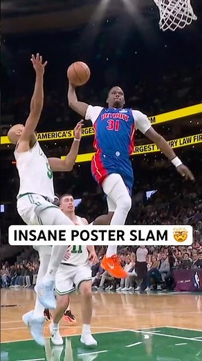 Javonte Green gets up in transition!