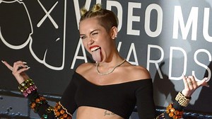 Miley Cyrus' nackter Ritt auf einer Abrissbirne wird Youtube-Hit
