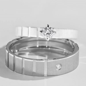 These love bands with repeating grooves are a perfect marker of how there’s no limit to what you can achieve, with your partner’s constant support. Much like platinum’s high density and strength that provide the best support to diamonds, holding them in place for ages to come. #CommitToLove with our Season’s Collection of Platinum Love Bands. Because this love you share is rare. #Rare #Platinum #PlatinumLoveBands #RareLove #CommitToLove2022 | Platinum Days of Love