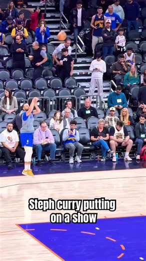 Steoh curry putting on a show #sctop10 #stephcurry #nba