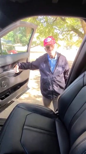 35K views · 815 reactions | "What are you doing throwing trash in my trash can that i gotta pay for!" Pop wearing a lobster 咽 hat a fan sent him from Antigonish, Nova Scotia, Canada. This was back during December of 2021. | Pop Watch | Facebook