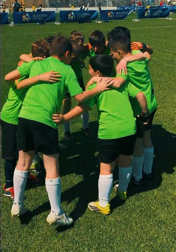 🔥 Cuore, passione e sorrisi: i nostri pulcini stanno dando tutto nelle fasi finali del Pulcino d’Oro! ⚽️ Ogni partita è un sogno che prende forma, ogni azione è un passo in più verso qualcosa di speciale. #tiktokcalcio #calcio #soccer #fun