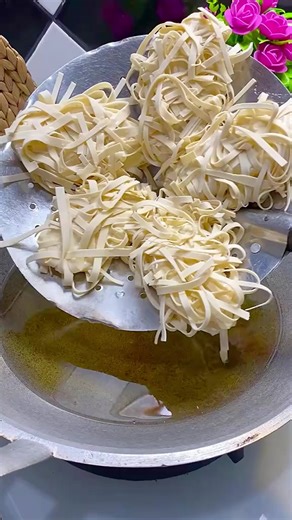 Resep Pisang Goreng Crispy dengan Kulit Pangsit
