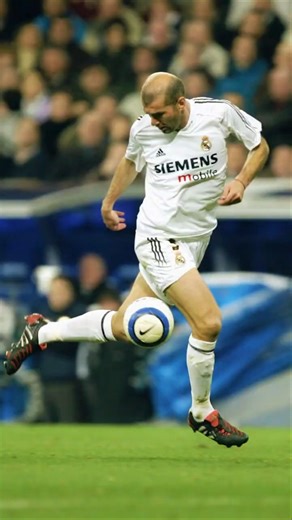 Zinedine Zidane's – Magical Football Skills! ⚽✨