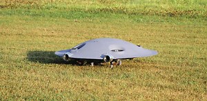 宇宙人かしこい。ドローンをUFO型にすると効率よく飛ぶことが判明