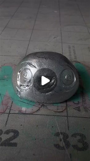 Nick Douillard | Experiment #685 Casting a blob with gallium metal. #artprocess #artist #art #process #blob #metal #sculpture | Instagram