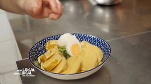 44K views · 388 reactions | Der Profi geht, die Gastronomen kommen und schon werden die Vorspeisen serviert! Isa bekommt das "Causa Huhn"... was das ist, erfährt sie erst, wenn der Teller am Tisch ist. Und? Was sagt sie dazu? 廊 #MeinLokalDeinLokal #Clip | Mein Lokal, Dein Lokal | Facebook