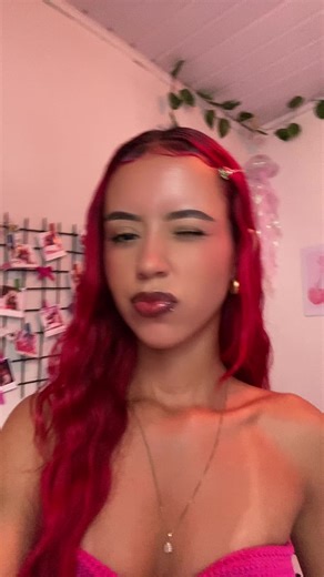 Os vídeos de mel.llua (@mel_llua) com original sound - milf ! - asprettyasdior