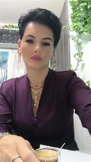 Video di Ana Maria Moldoveanu (@anamariamoldove) con sunet original - Bella Popescu