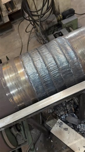 Weave it wide Wednesday 🎥 @chin_kunn_welder722 Hard work suddenly started after Golden Week 💥 “Overlay welding on the worn part of a 350mm diameter roller” 50mm width weaving x 5 passes at 340 amps 🔥🔥🔥 · · #weave #weaving #fluxcore #weld #welder #welding #fcaw #weldporn #engineer #quality #mag #magwelding #t_i_welding #肉盛り #溶接 | Weldporn
