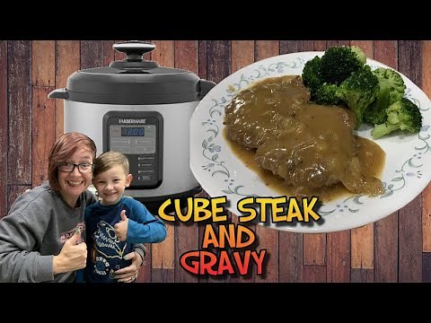 Making Food Monday: Pressure Cooker Cube Steaks in Gravy