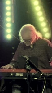 That moment when the synth takes off… ELP fans, this is for you! 🚀 #Moog #ProgRock #KeithEmerson