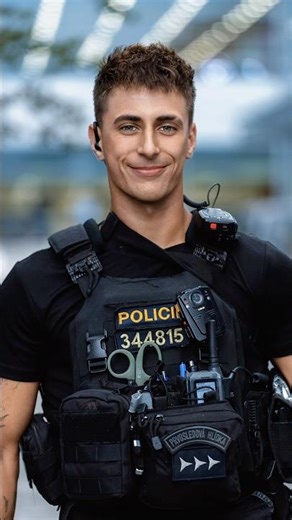 Top 2 cops work together 👮‍♂️👮‍♀️#cops #police