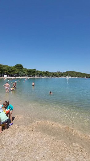 Pozdrowienia z campingu Camping Jezera Village Jest cudownie❤️ #jezera #murter #sibenik #croatia #chorwacja #Dalmacja #dalmatia #travelblog #wakacje | Chorwacja - Cromania.pl