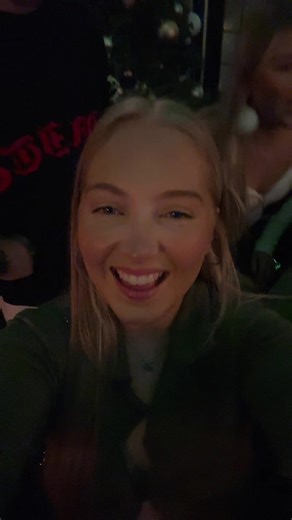 Phoebe dance🎀🪩 (@phoebedancexo)’s videos with original sound - Kardash Fanss