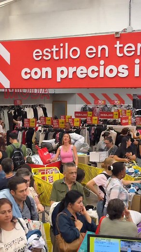 270K views · 5.5K reactions | DESCUENTOS DESDE EL 50% EN EL NUEVO OUTLET . @exito abrió su primer y único outlet en la sede de Junín, Cra 49 # 49 - 37, Centro de Medellín. Son colecciones anteriores, a precios increíbles y muy buena calidad. . PARCE ESTE PARCHE ESTÁ UNA LOCURA. Guardá el dato que estos precios de oferta no son solo unos días, si no que siempre van a estar y síguenos para más parches!  @uyqueparche | Uyqueparche | Facebook