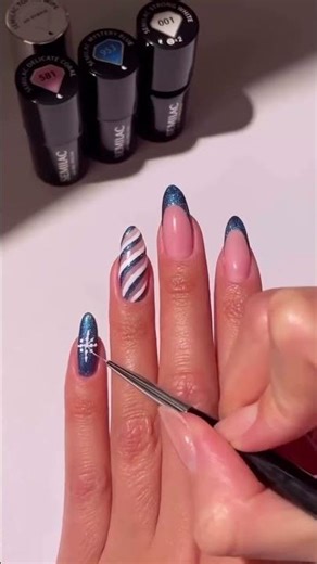 Simple Easy Snowflake Nail Art ❄️✨ | DIY Gel Nail Tutorial